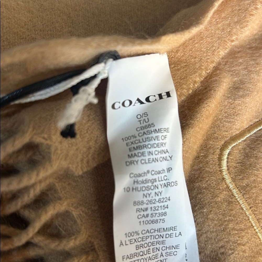 Coach CB685 100% Cashmere Embroidered Patch Logo Scarf - Picture 6 of 9